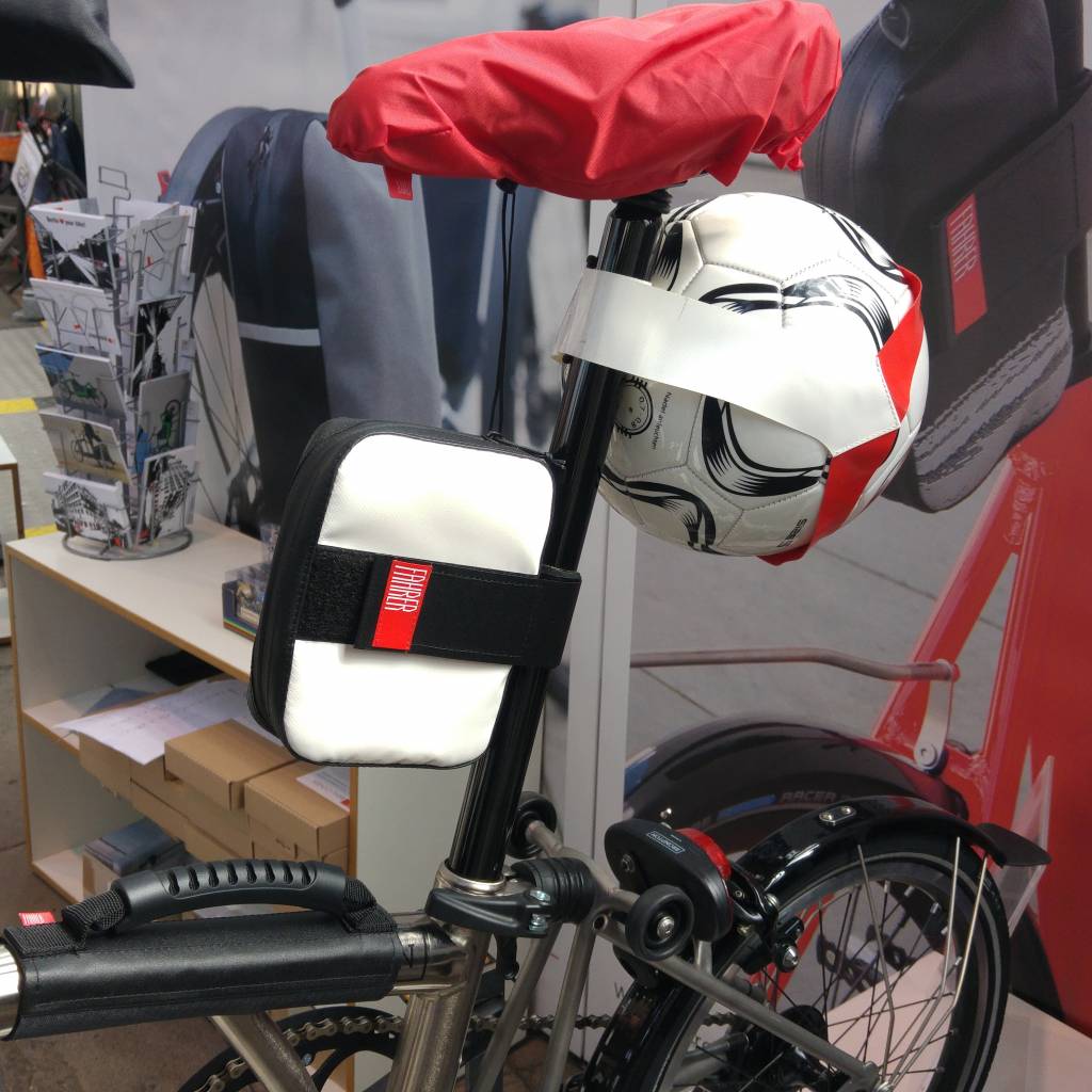 Fahrer Berlin Radelmädchen Ball Fußball Fahrrad Sattelschoner Tasche Rahmen Nachhaltig 