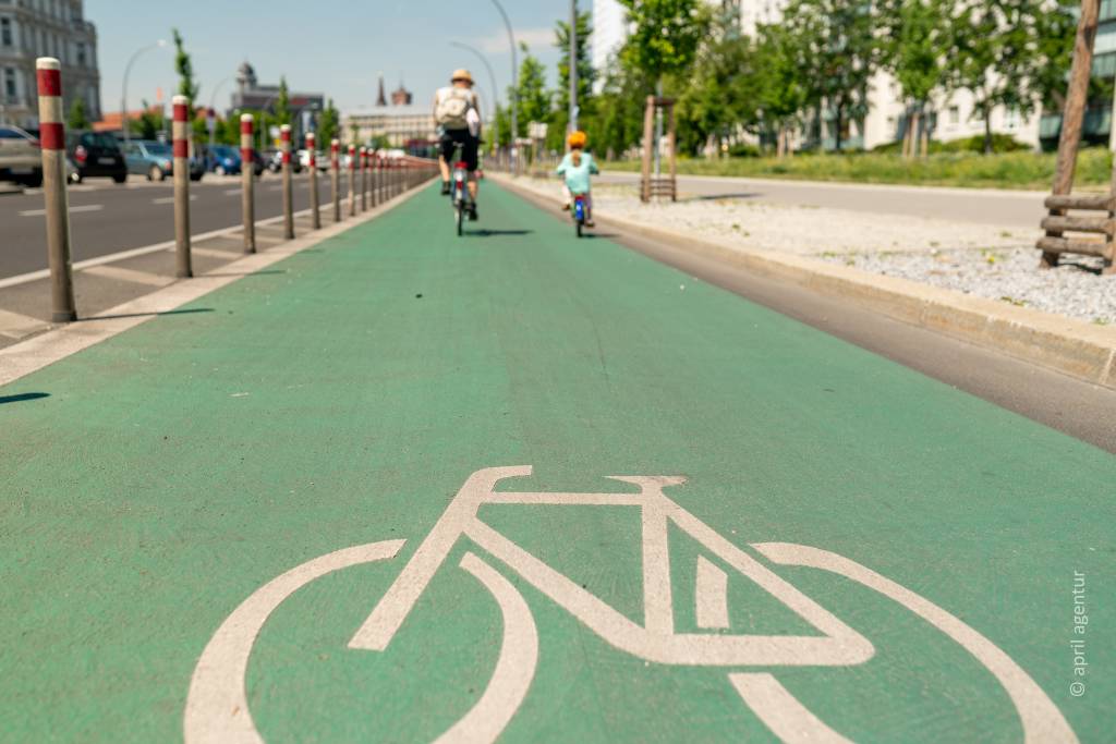 Holzmarkt Berlin Fahrradweg